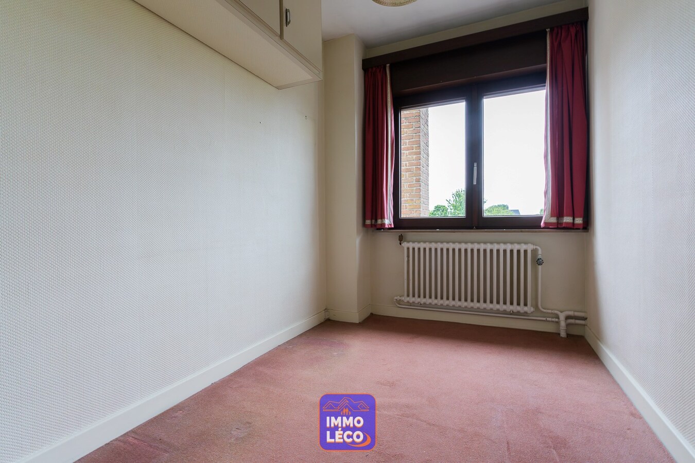 Maison avec jardin située dans une rue prisée ! Excellent potentiel ! 