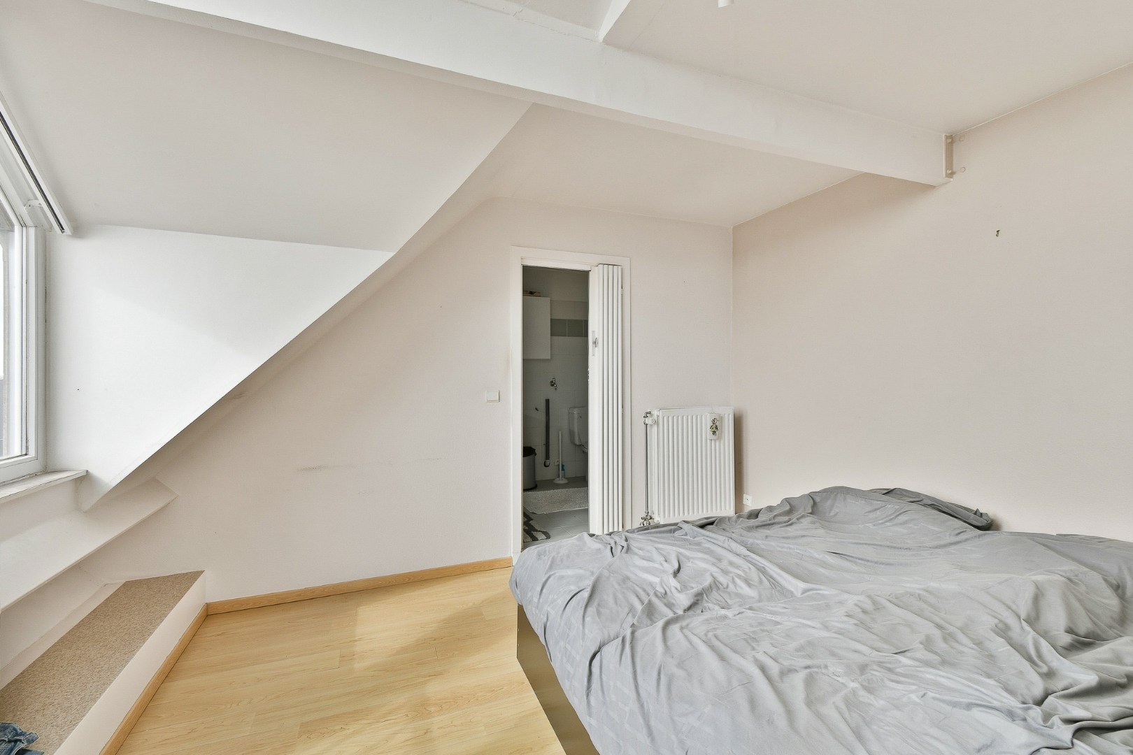 Duplex-appartement met twee ruime slaapkamers en een ruim en intiem terras 