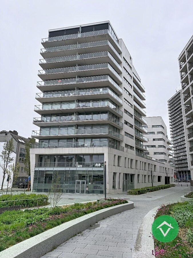 Gemeubeld appartement met 2 slaapkamers en ruim terras te Oostende 