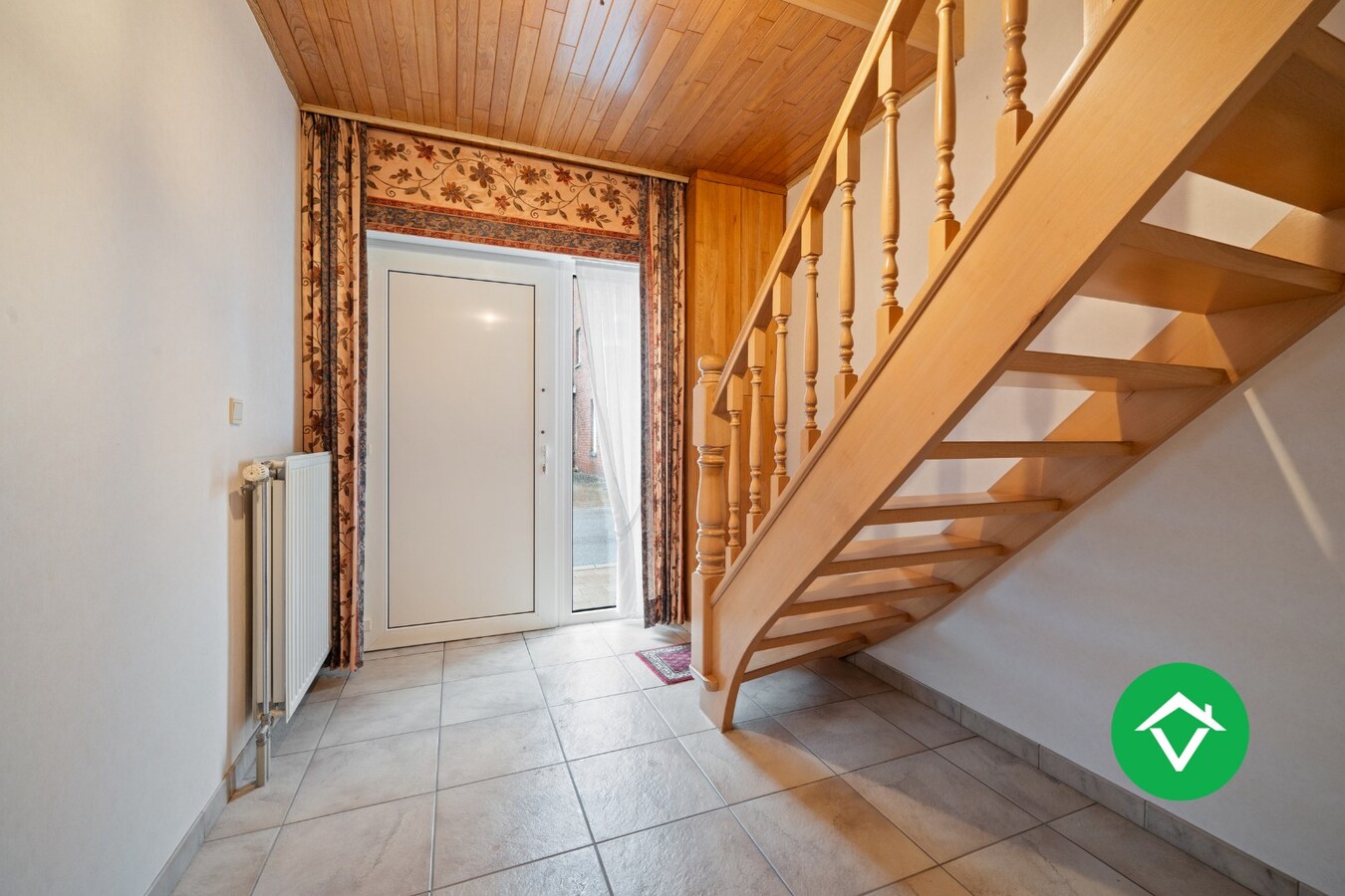 Instapklare woning met 4 slaapkamers en garage te Ichtegem 