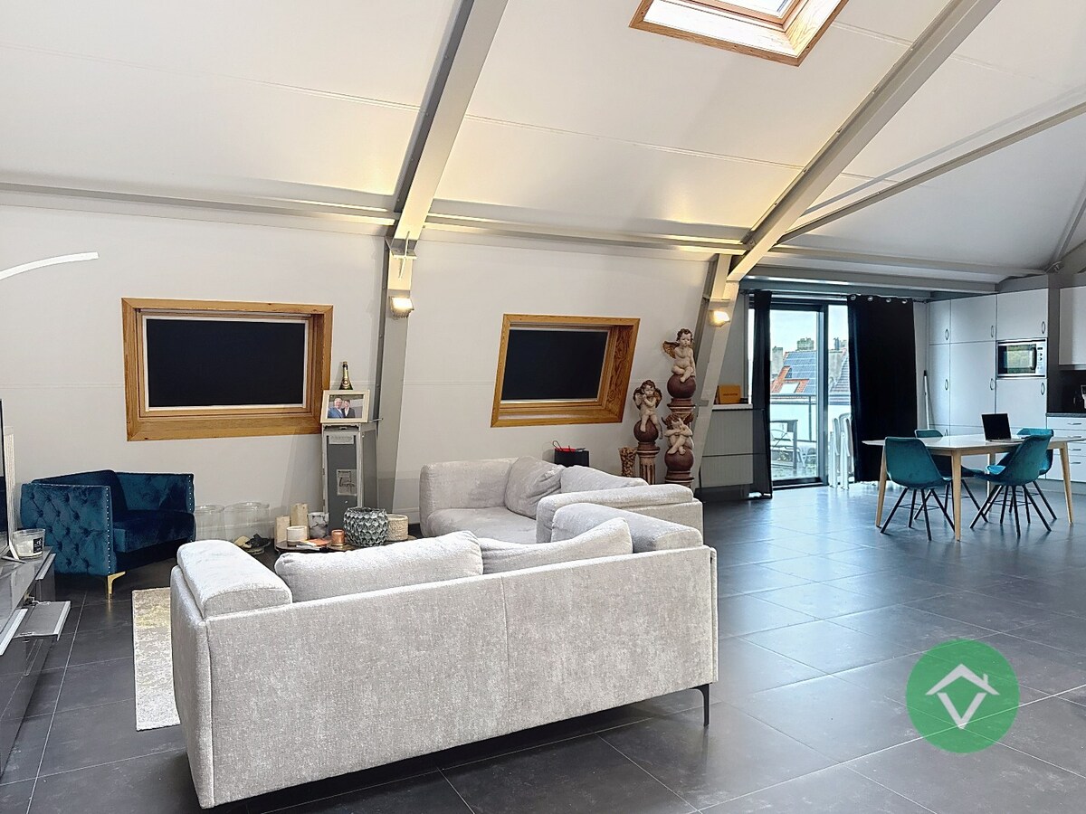 Lichtrijke Loft met 1 slaapkamer te Oostende 