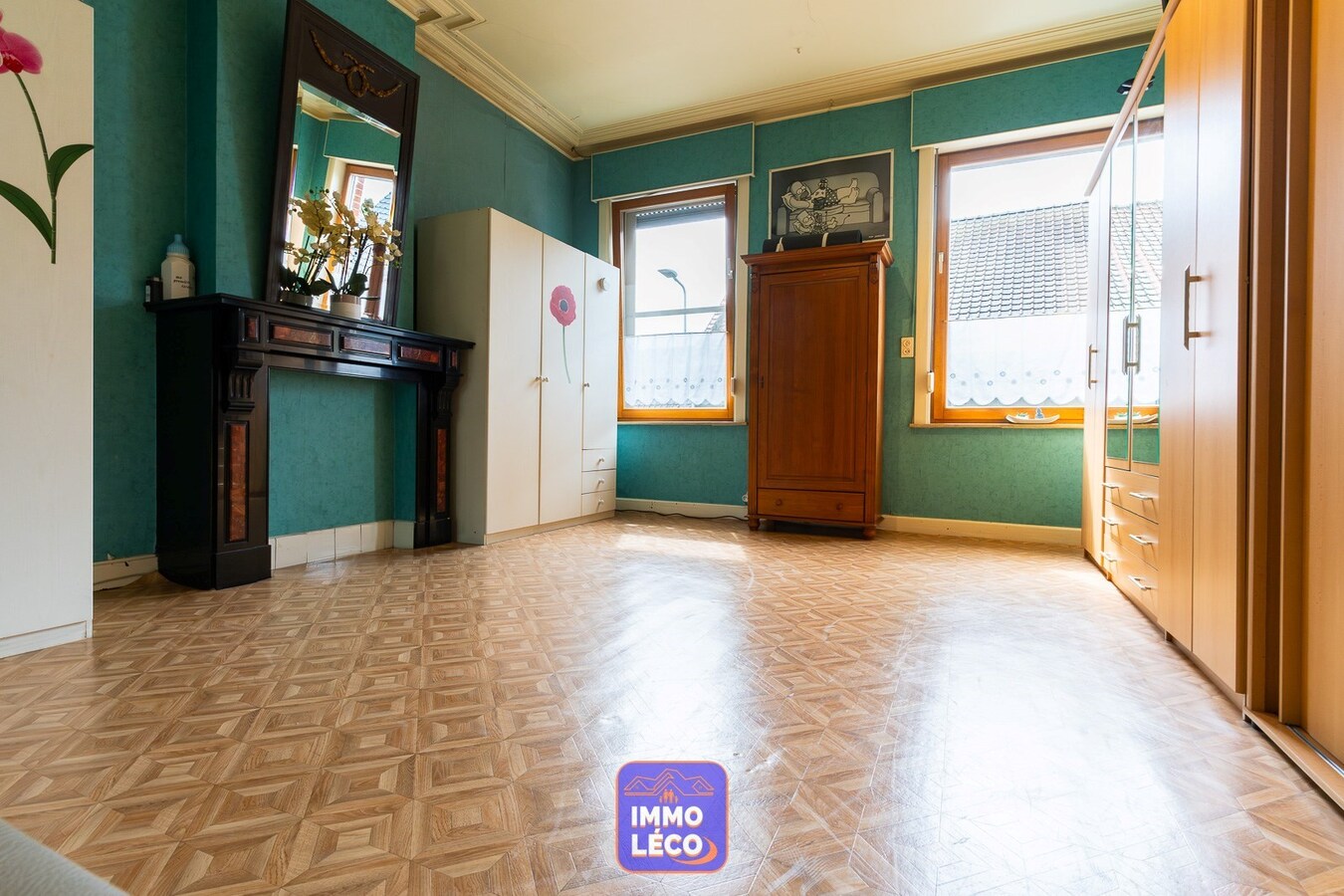 Maison Bourgeoise avec jardin, située à deux pas de la Place d'Herseaux ! 