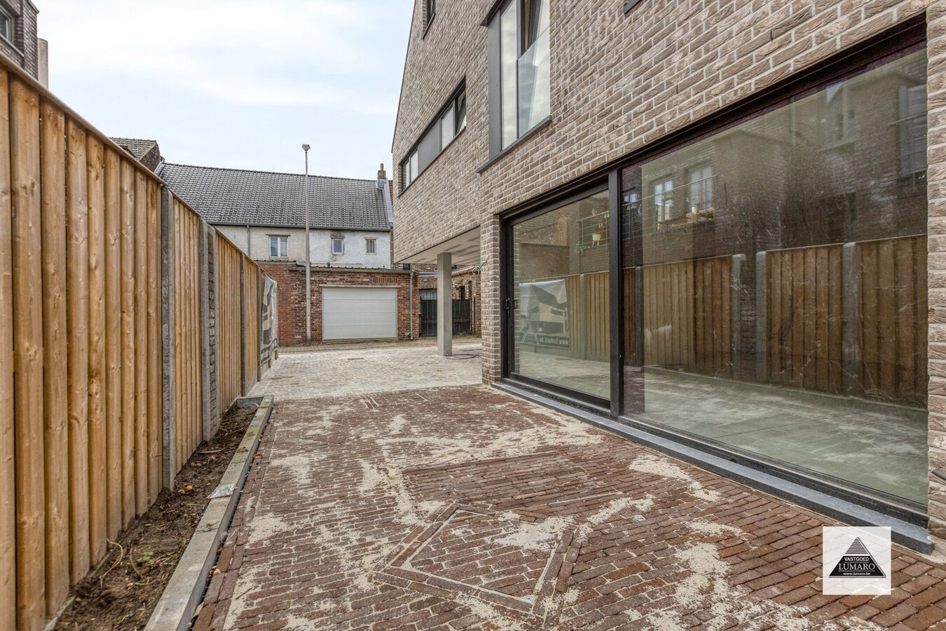 Nieuwbouw :  afgewerkte BEN-woning in hartje Stokkem. (Registratierechten) 