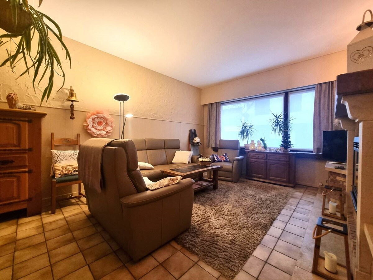 Centraal gelegen, zeer ruime gezinswoning te Heist 