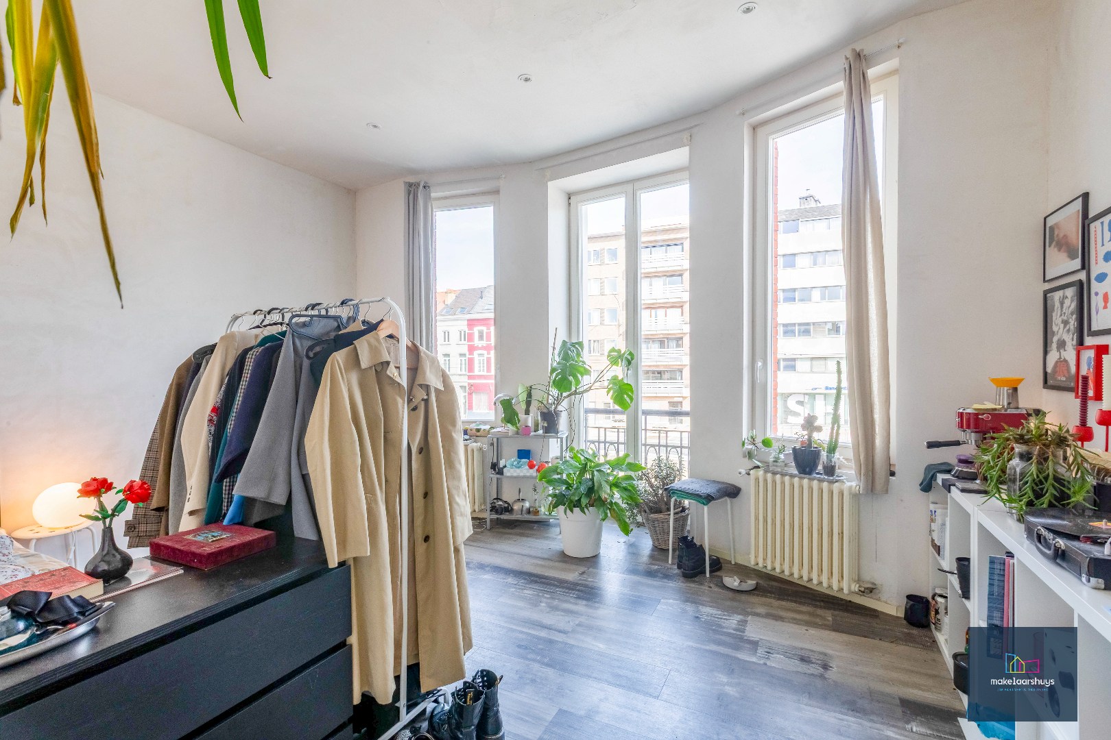 Opbrengsteigendom met 9 kamers - "COHOUSING" 