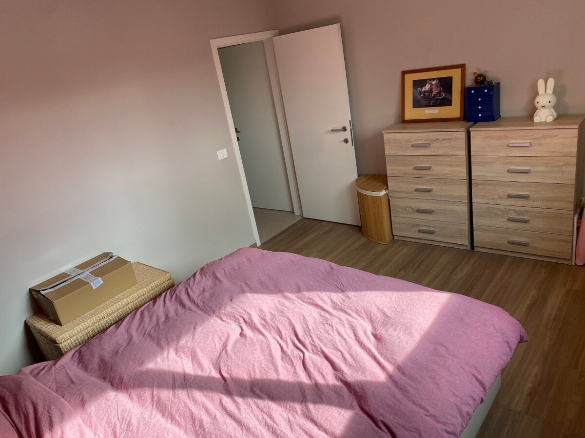 Ruim appartement met 2 terrassen. 