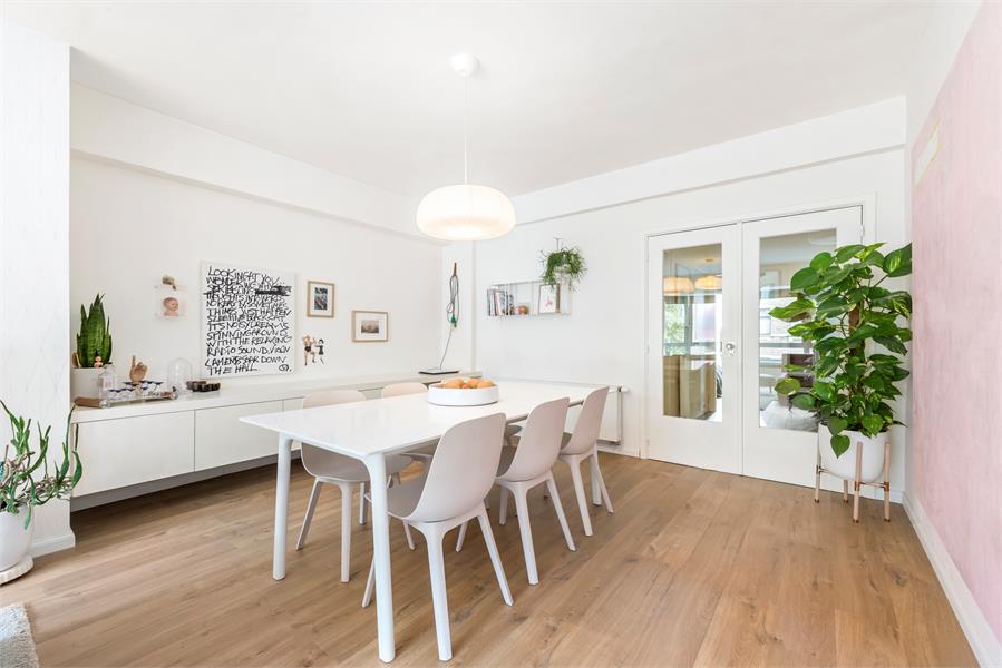 Eigentijds, volledig gerenoveerd appartement nabij Sint-Pietersstation 