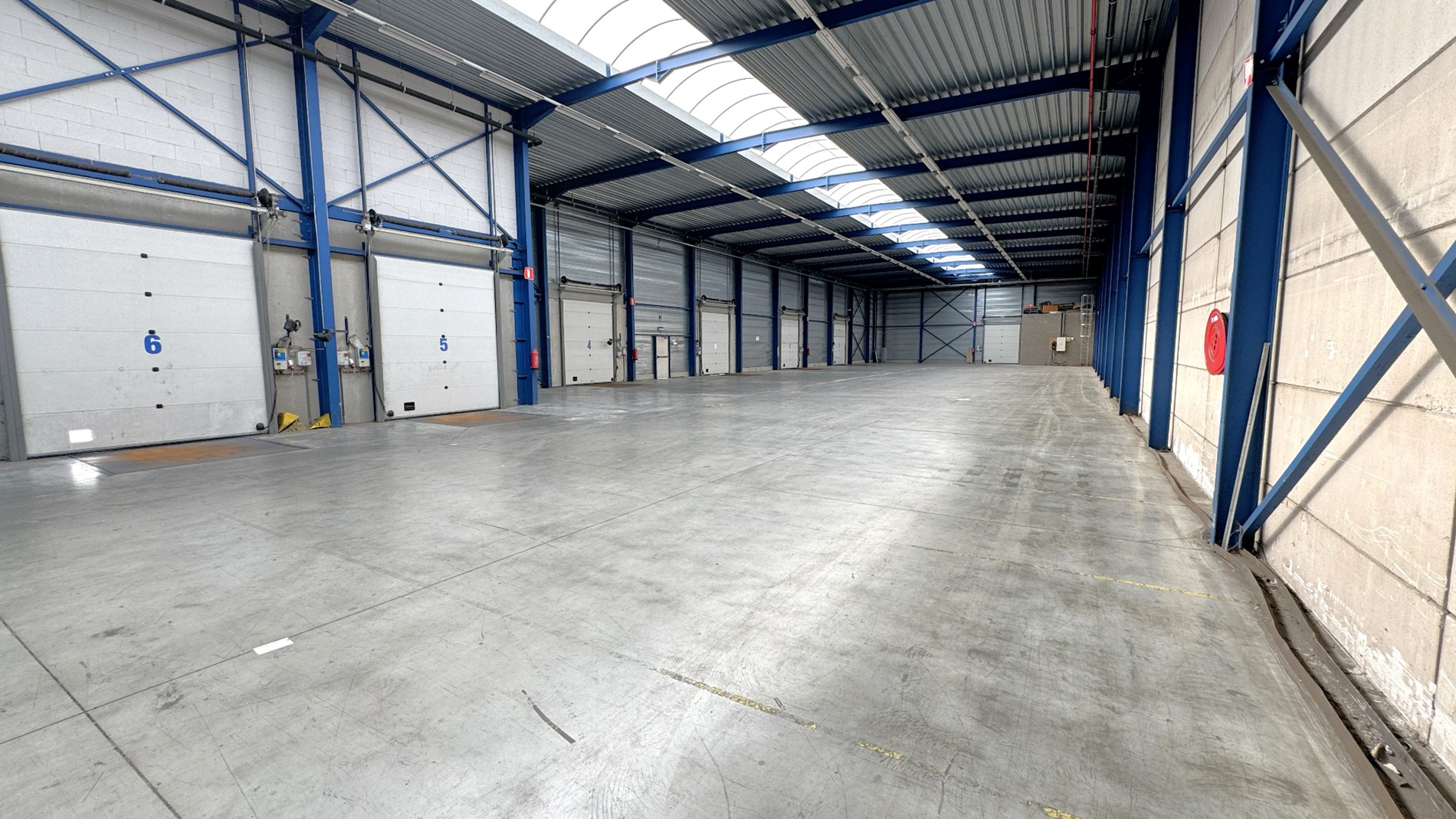 Logistiek bedrijfspand te huur industriezone TSS te Temse