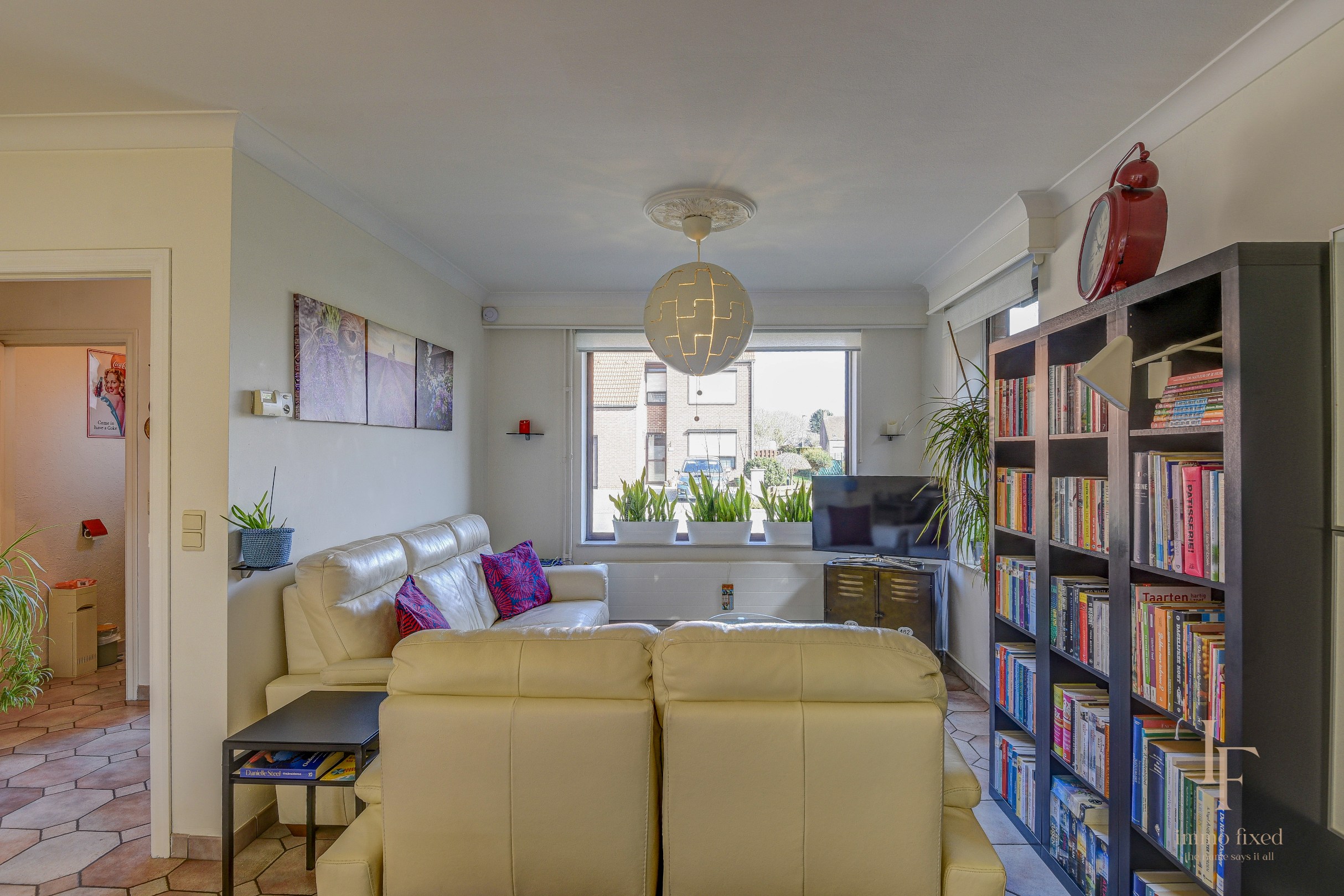 Charmante gezinswoning met groot terras en tal van mogelijkheden! 