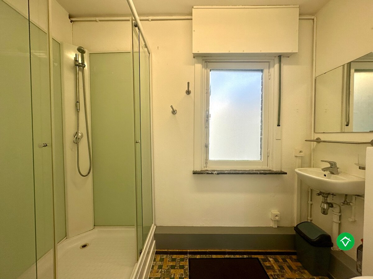 Op te frissen halfopen woning op rustige ligging nabij centrum Koekelare 