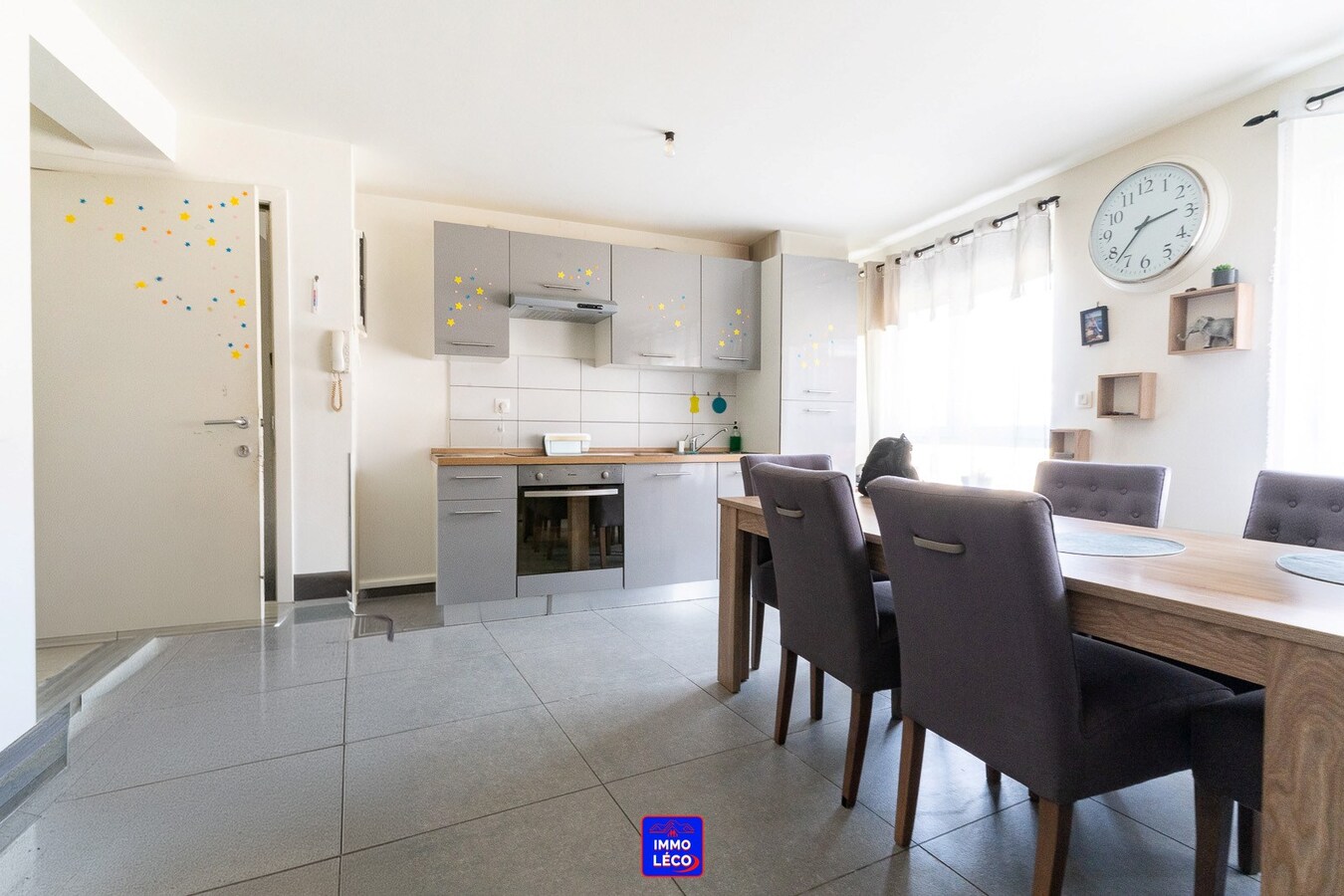 Immeuble de rapport rénové : Trois appartements une chambre, IDEAL INVEST ! 