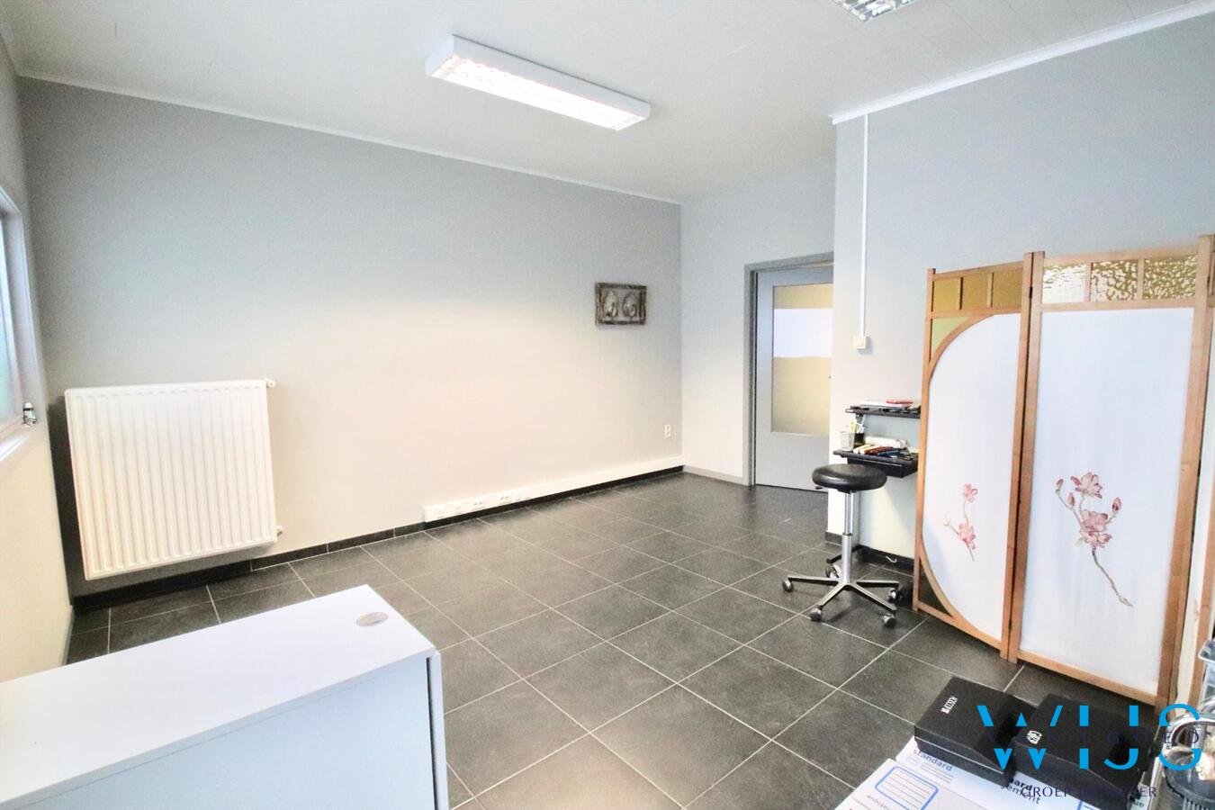 Multifunctionele handelsruimte in hartje ERTVELDE! 