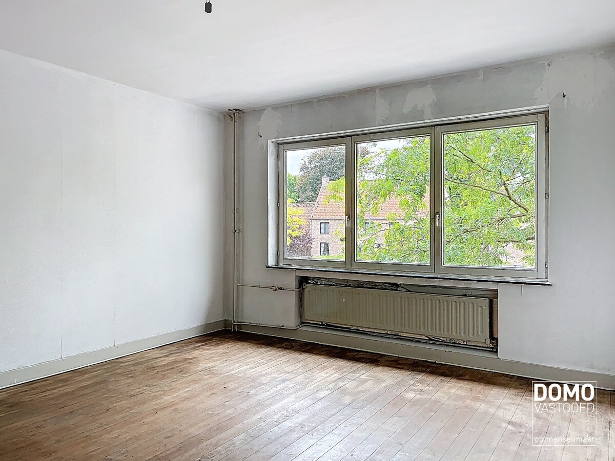 RUIME WONING MET KANTOORRUIMTE/PRAKTIJKRUIMTE 