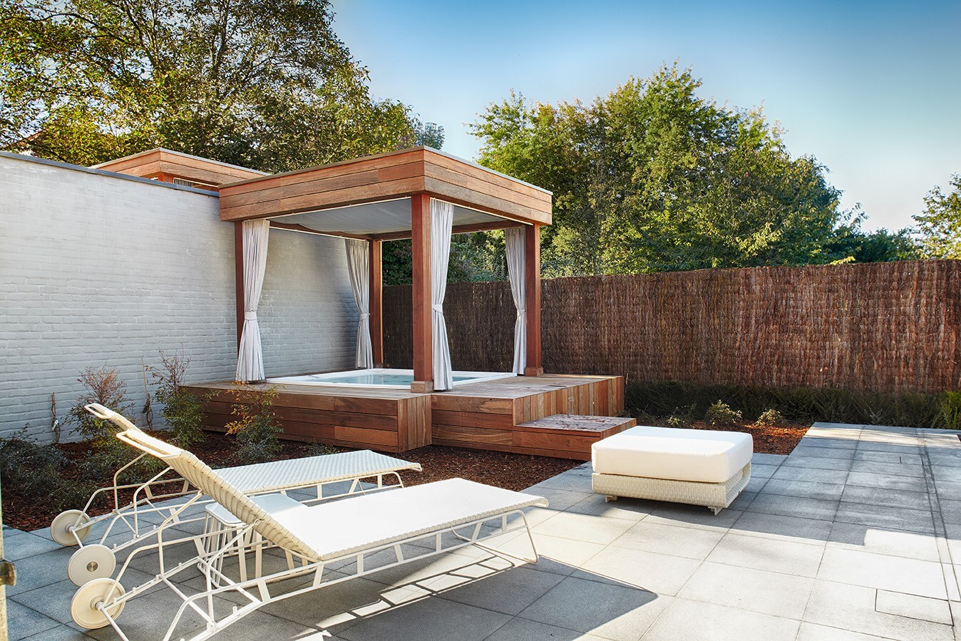 Charmante instapklare woning met zwembad te koop in Moorslede. UNIEKE KANS ! 