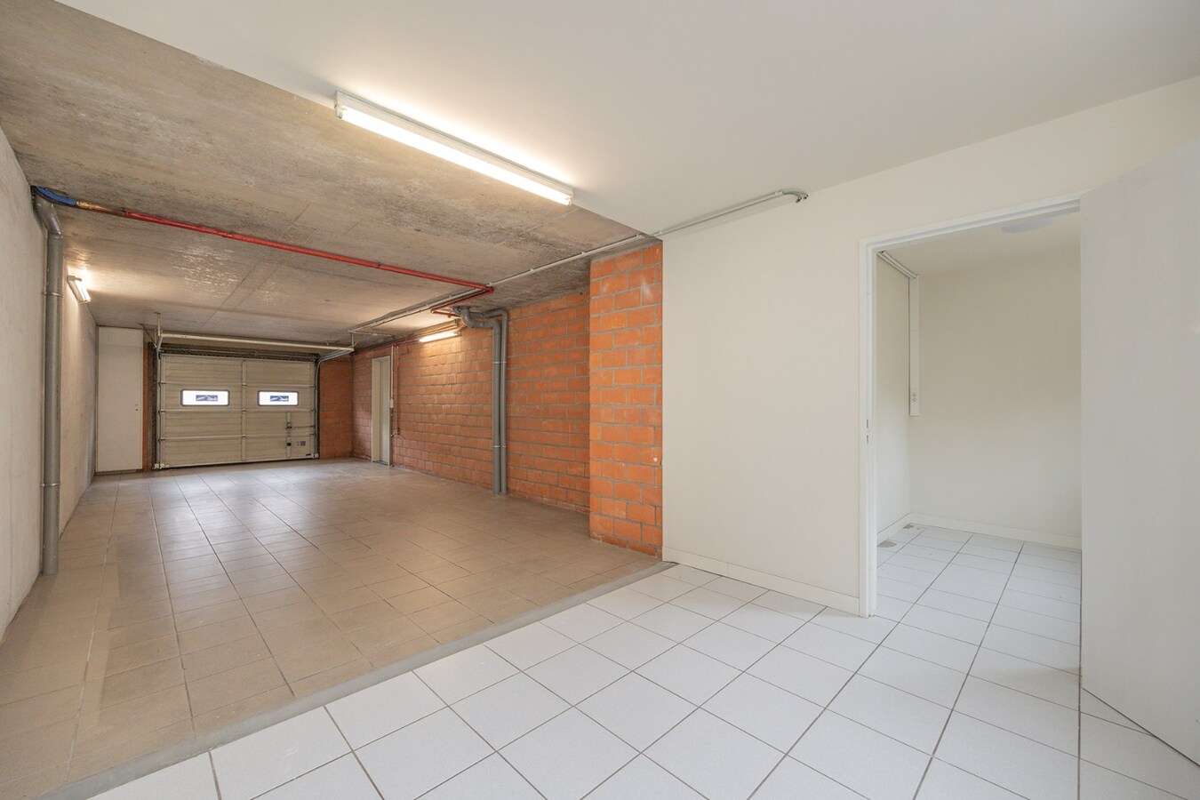 Luxueus gerenoveerd appartement met 2 slaapkamers 