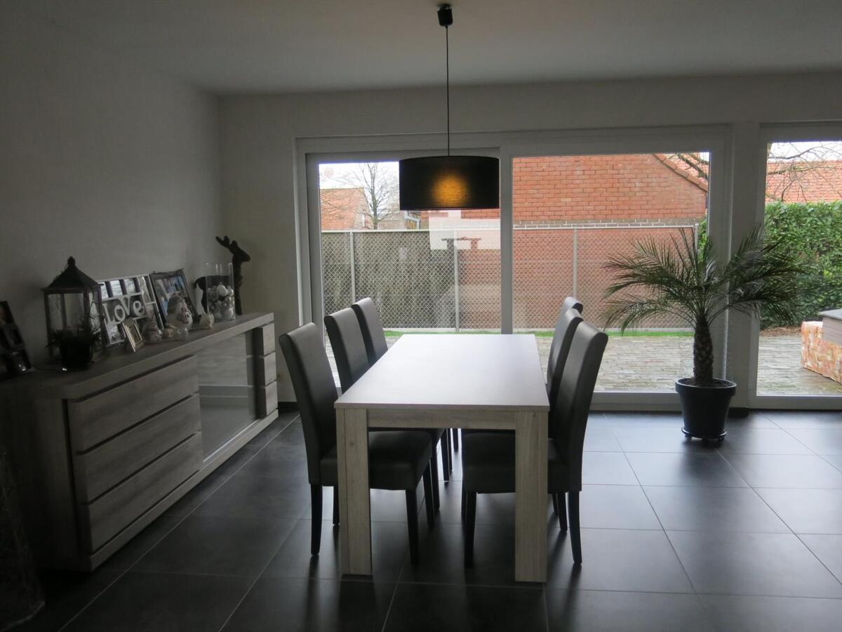 Recente woning (2012) met 3 slaapkamers 