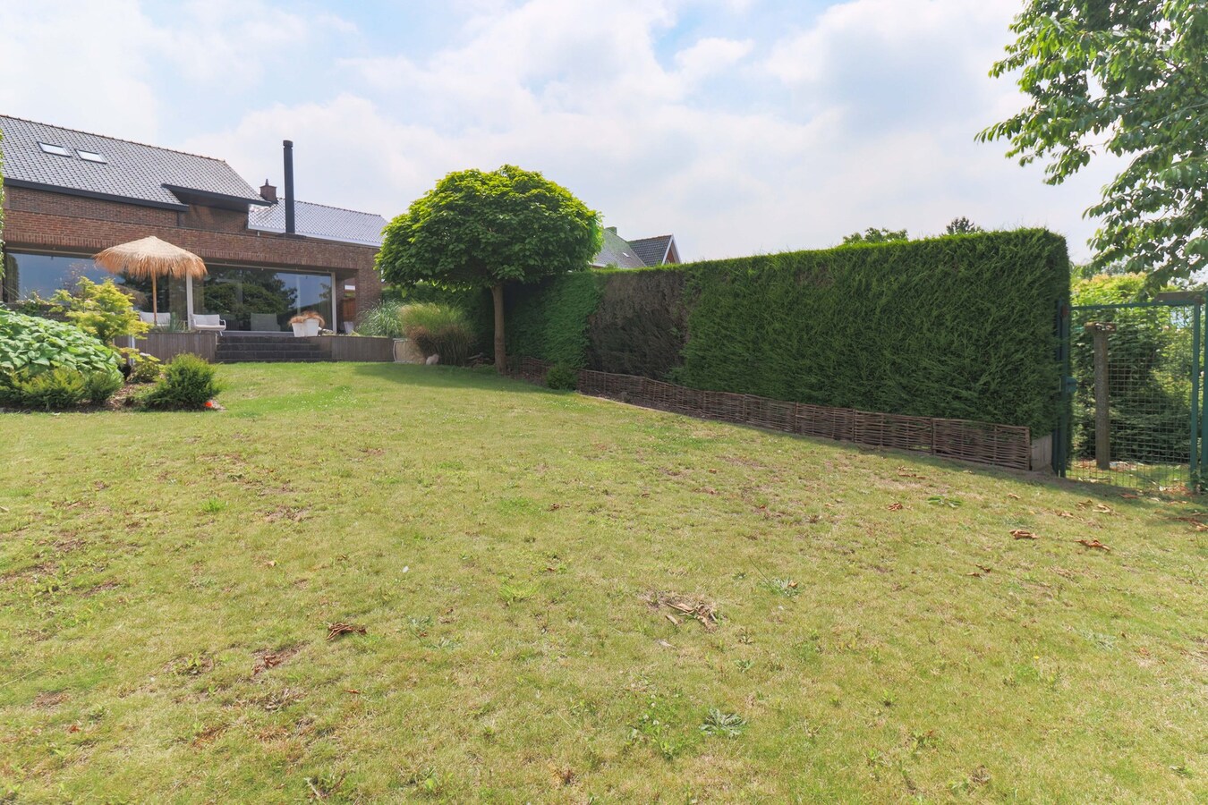 Unieke Villa te Moorslede met 5 slaapkamers op 726m² ! 