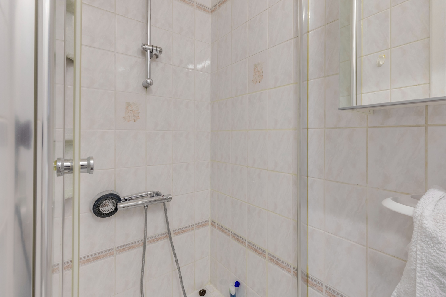 Woning bestaand uit 3 entiteiten: 2 app en 1 studio 