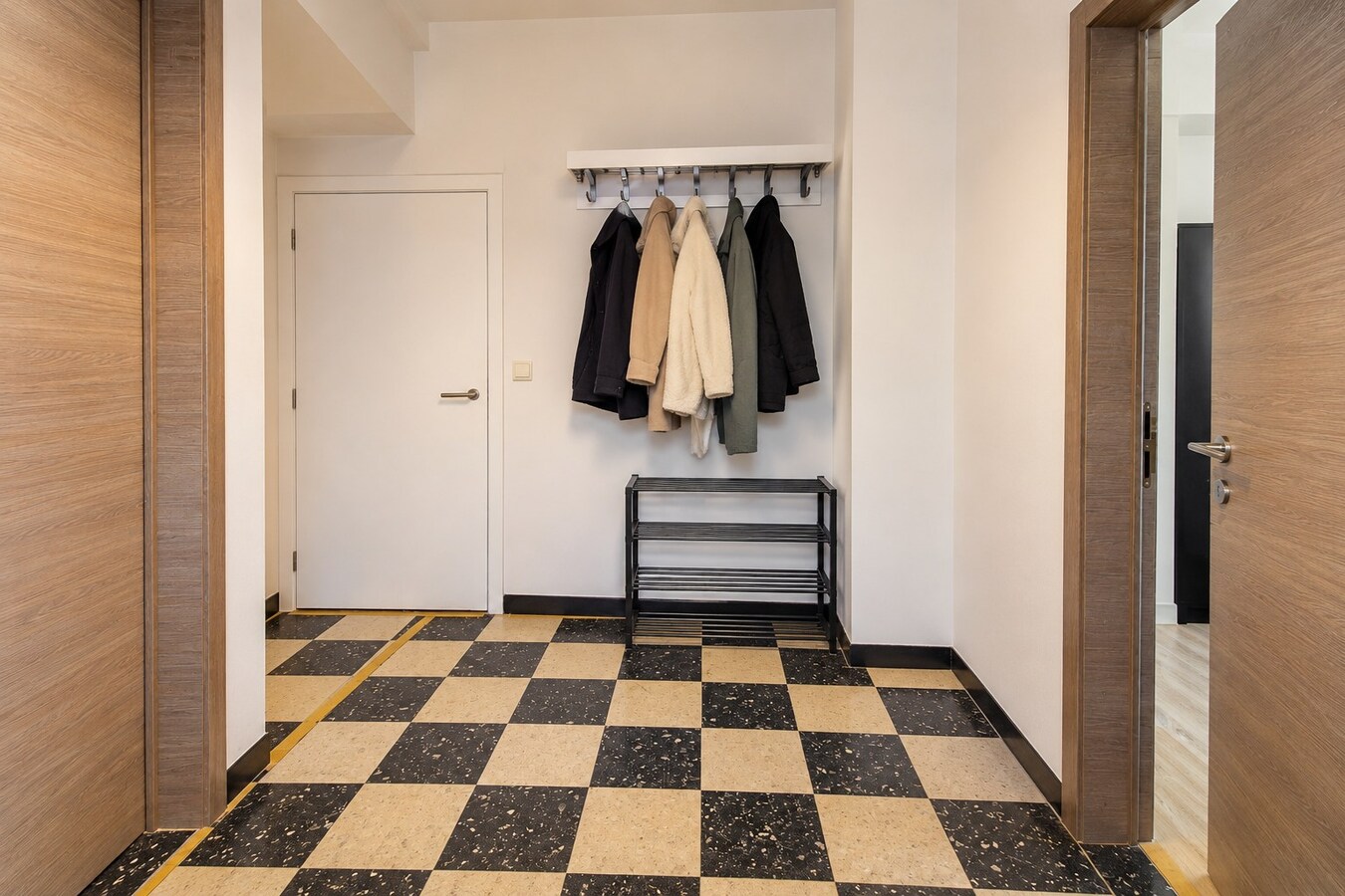 Te koop: Lichtrijk en instapklaar 2-slaapkamerappartement met terras en EPC-label C op gunstige ligging in Sint-Niklaas! 