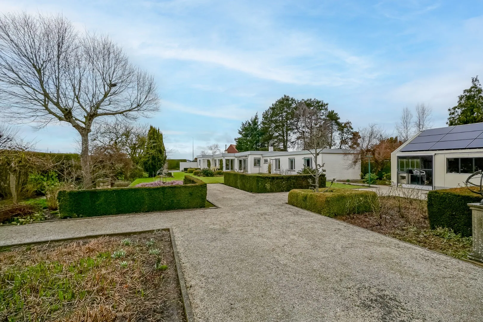 Landelijk gelegen bungalow op een perceel van 2416 m²