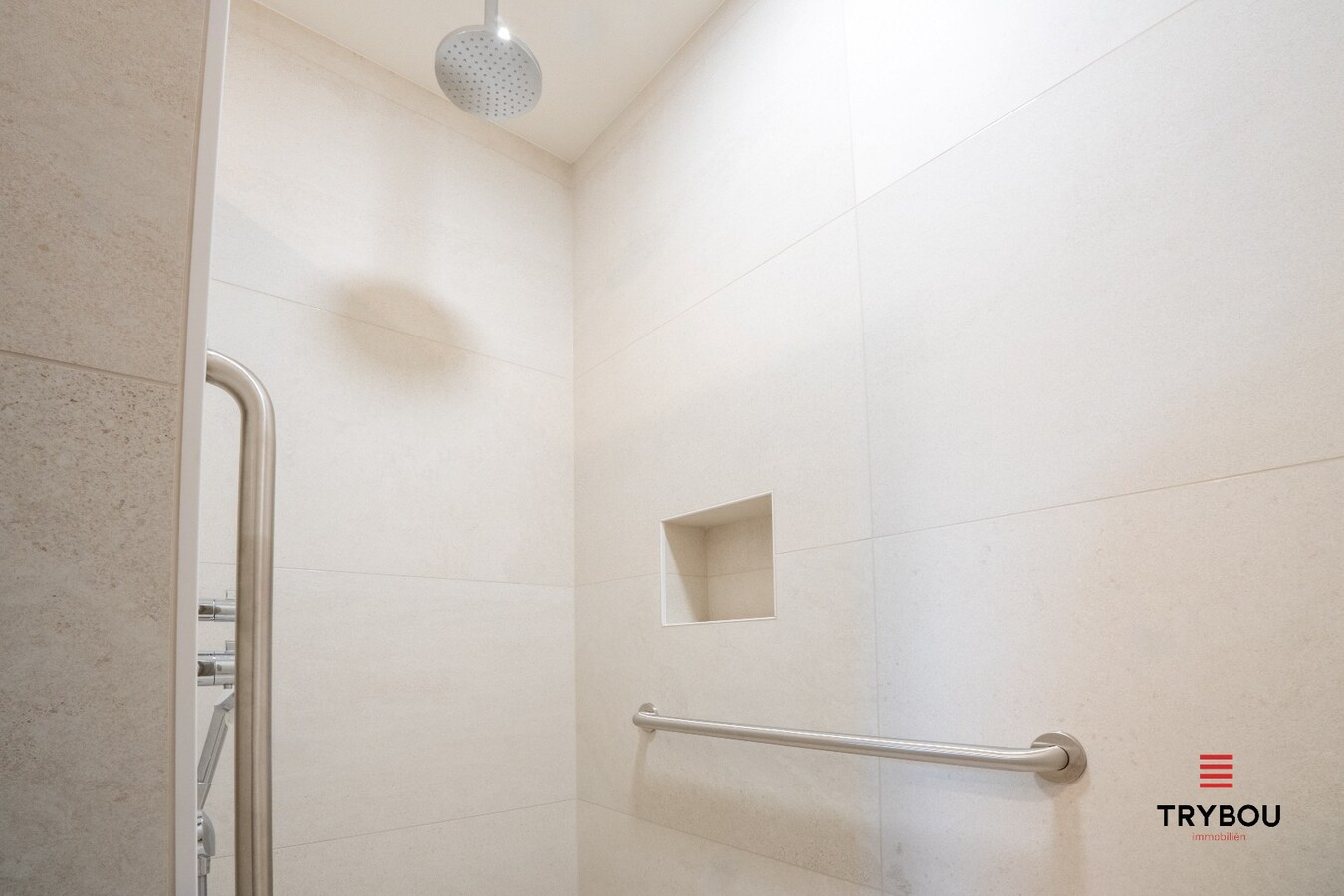 Instapklare, energiezuinige seniorenwoning in hartje Reninge 