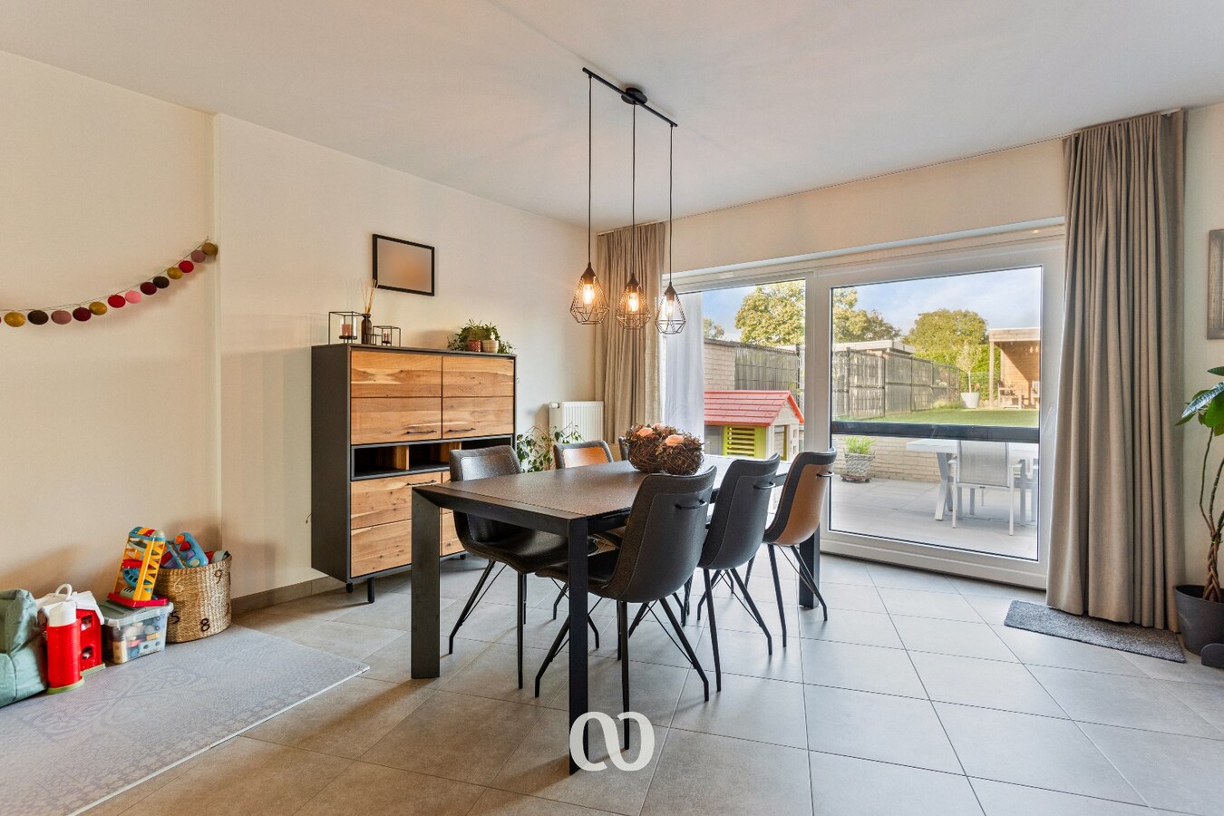 Recent gebouwde woning op rustige locatie 