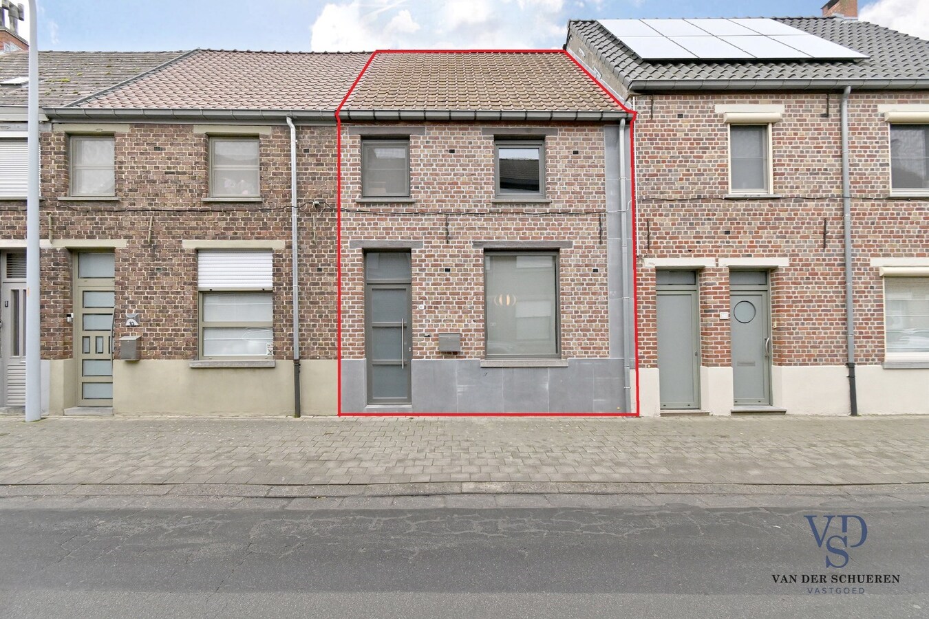 Gezellige woning (met garage achteraan). 