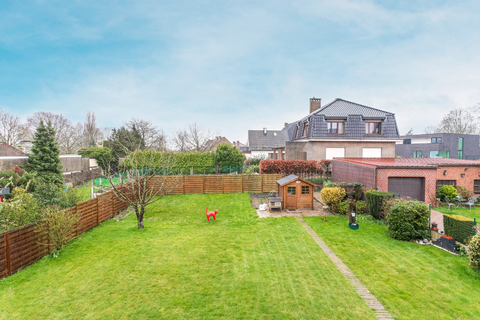 Instapklare woning met 3 slpks, garage en tuin op 6a61ca 