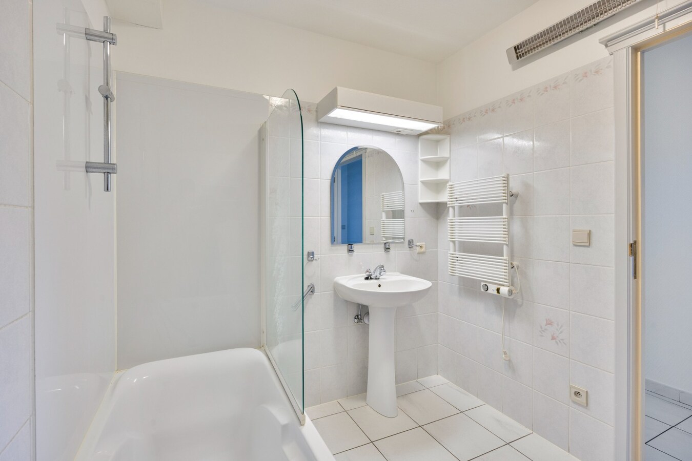 Prachtig appartement met 2 slaapkamers en autostaanplaats te Tienen 