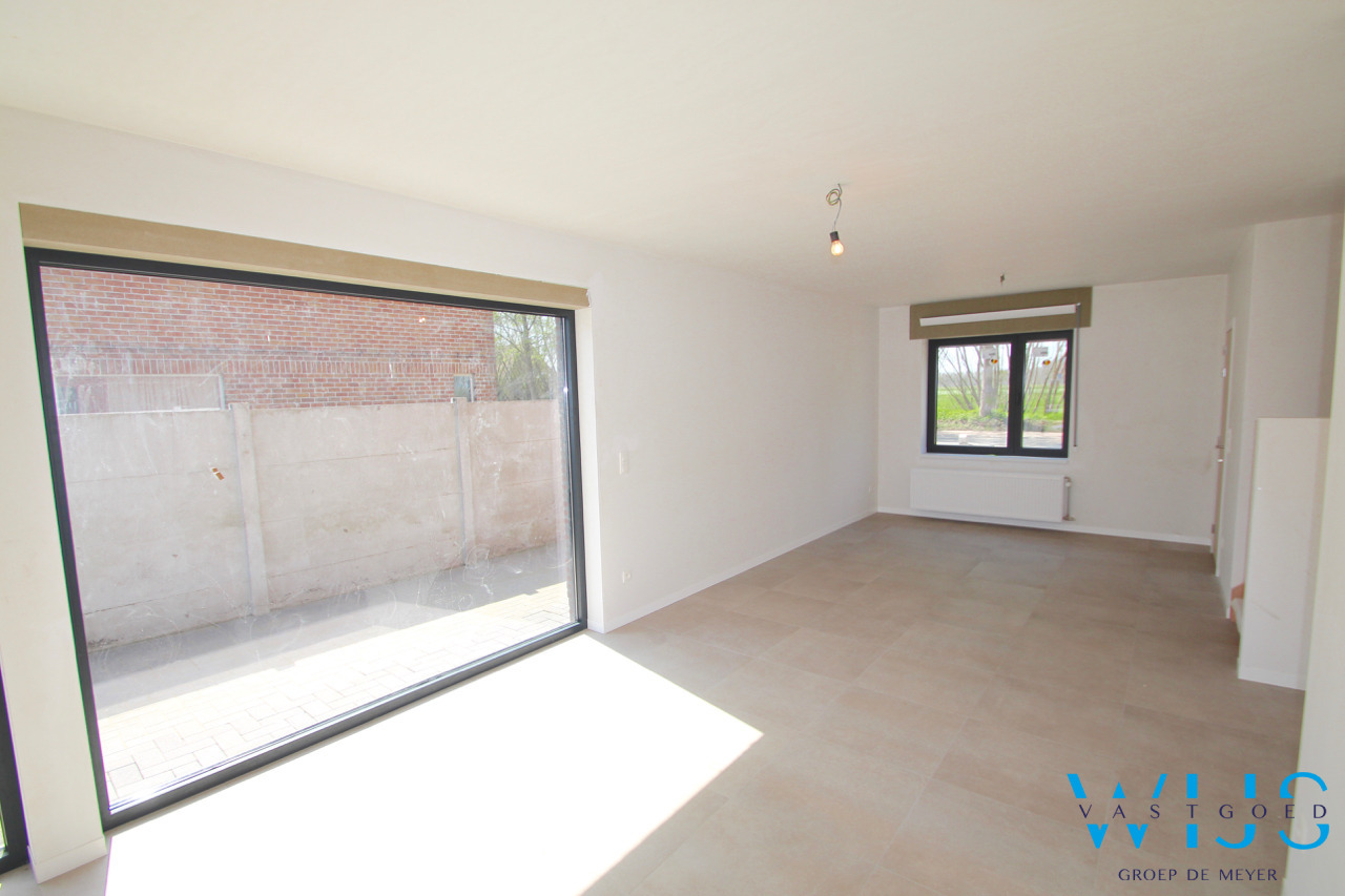 Compleet van A tot Z vernieuwd woonhuis te KLUIZEN /WIPPELGEM 