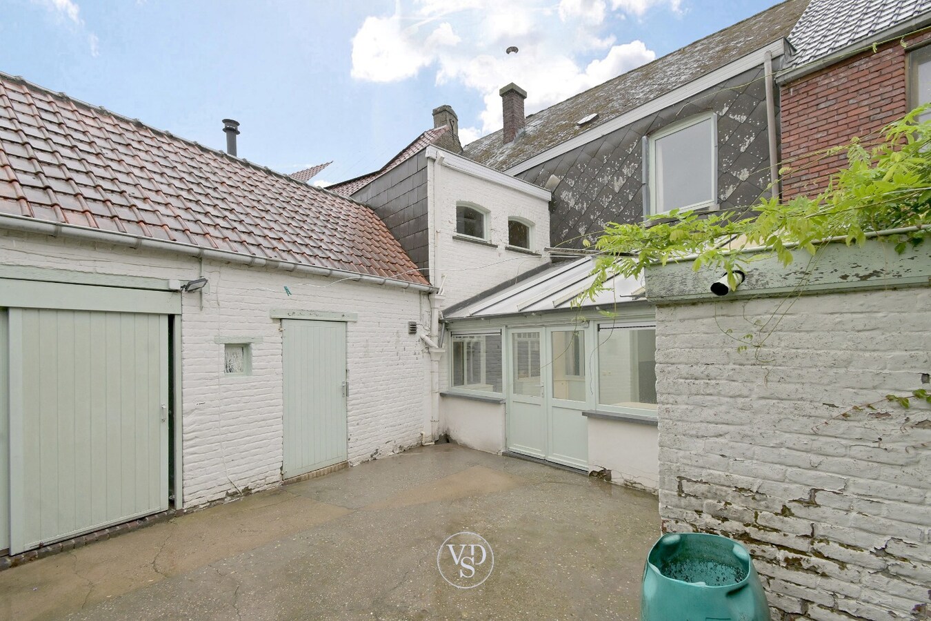 Karaktervolle herenwoning in centrum Asper. 