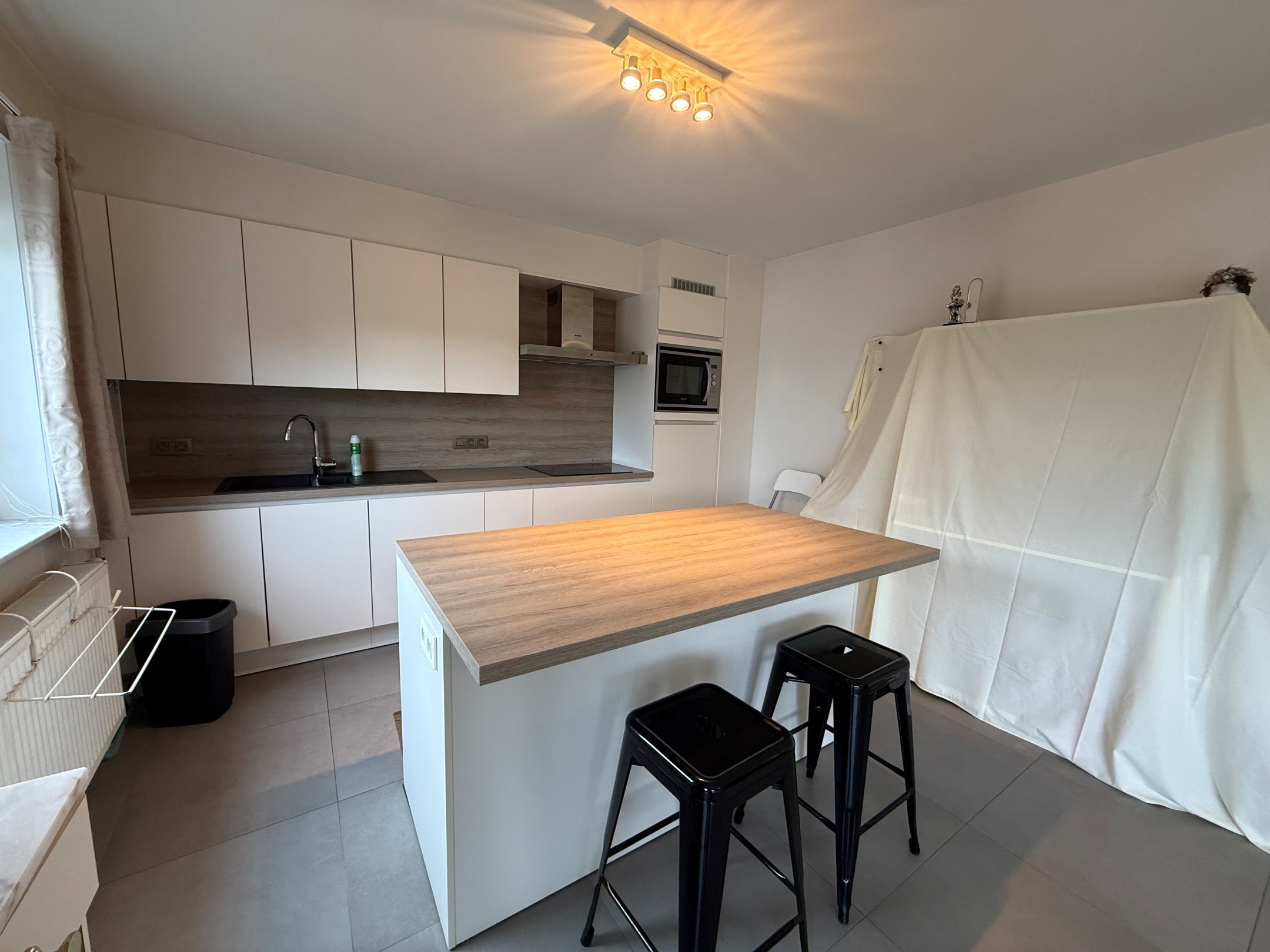 NON MEUBLÉ – Appartement spacieux et unique de 139 m² au centre de Knokke. 