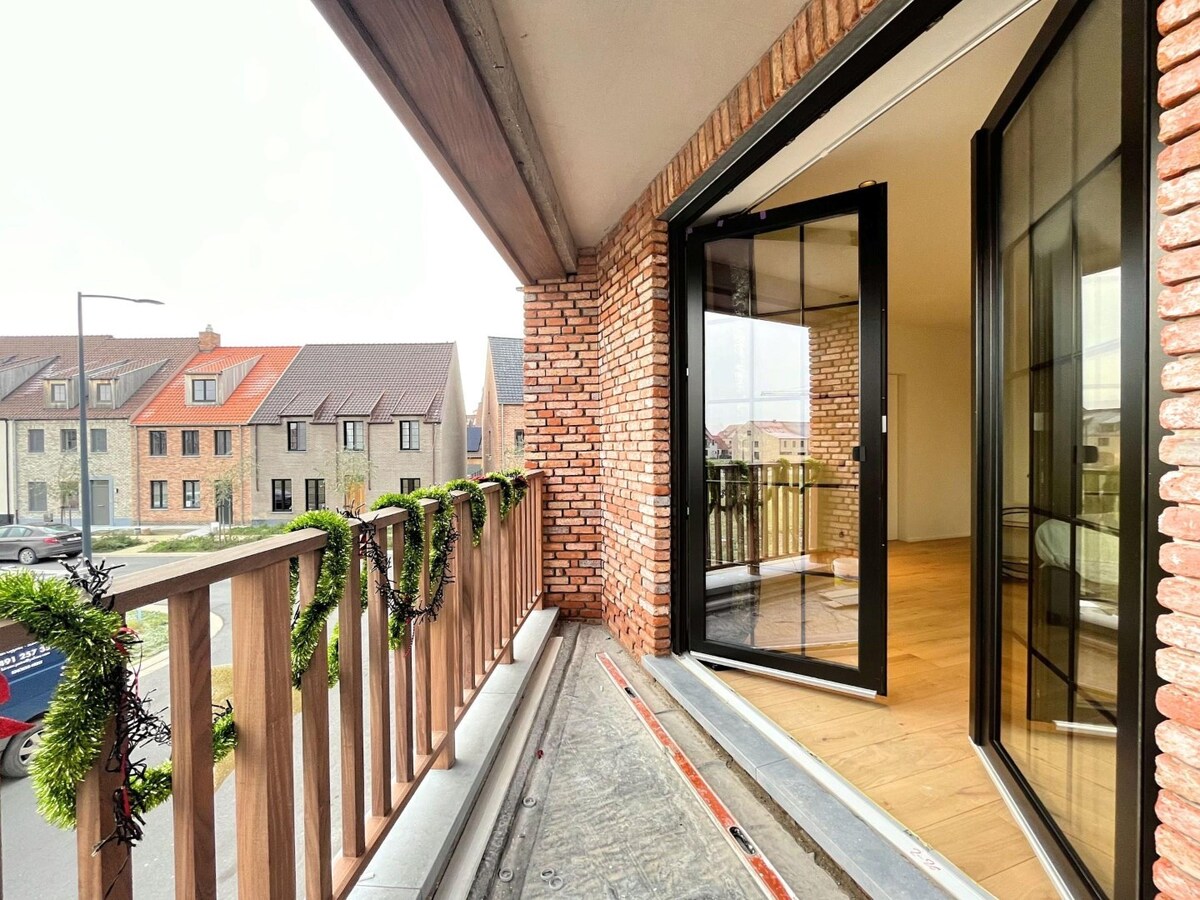 Nieuwbouwwoning (onder registratierechten) met 5 slaapkamers en 4 badkamers te Heulebrug 