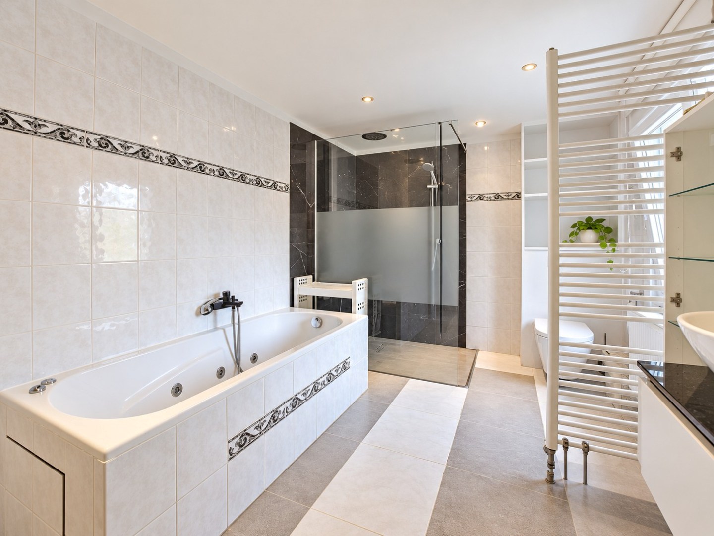 Instapklare open bebouwing gelegen op 330m² te Oostduinkerke. 