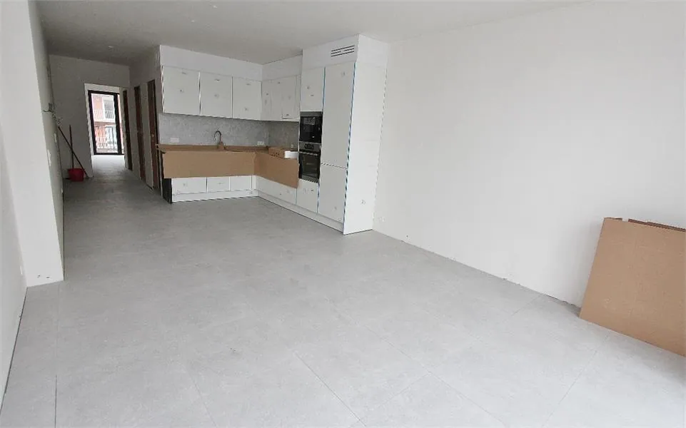 Nieuw en mooi afgewerkt appartement aan de zonnekant van de Leopoldlaan.
