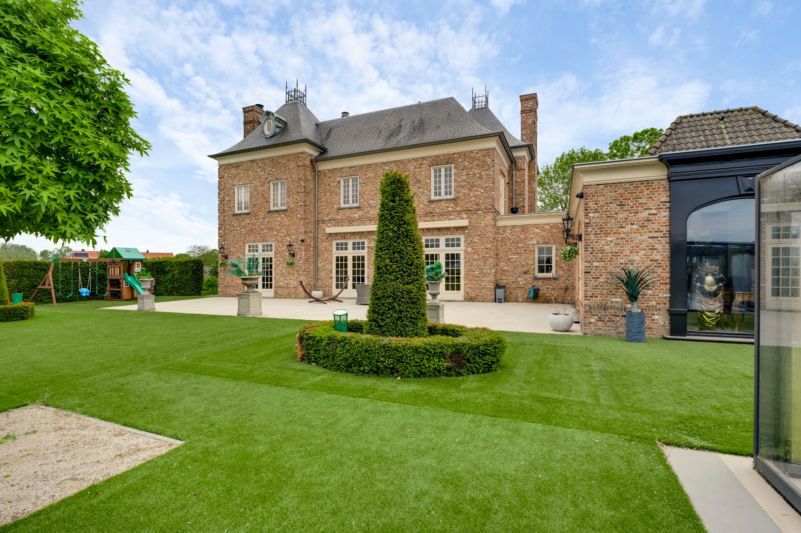 Kasteel te koop in Nederweert