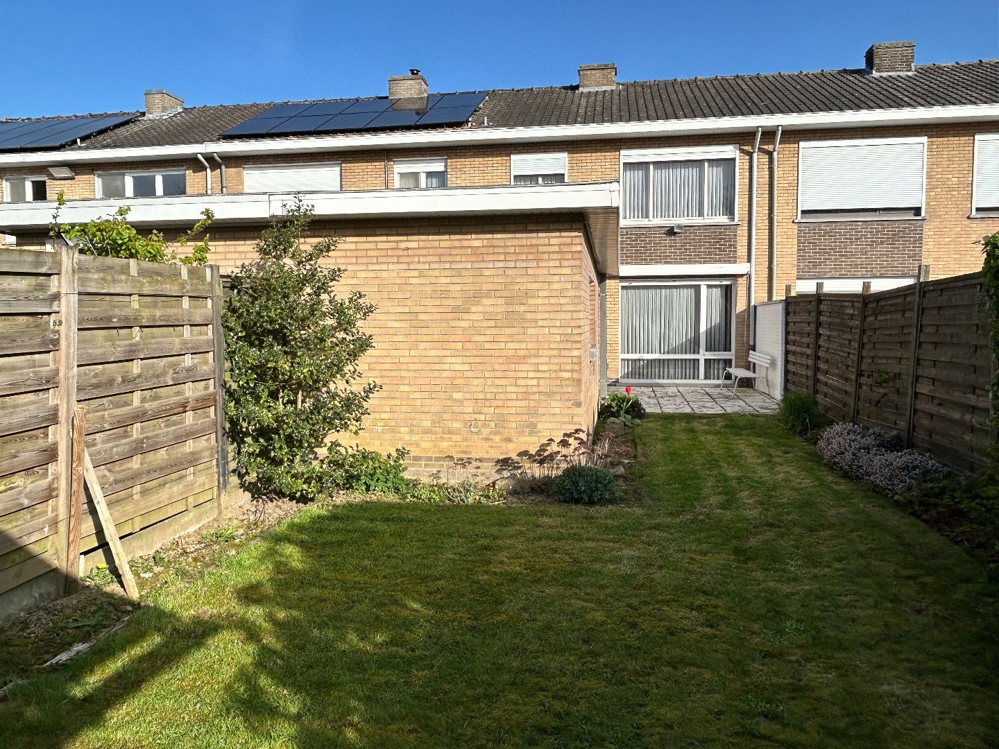 Verzorgde stadswoning met tuintje op 201m² 
