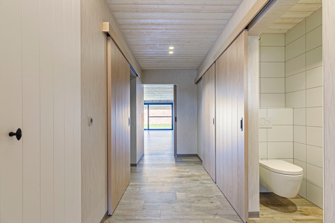 Recent gelijkvloers (120 m²) met lift en tuin 