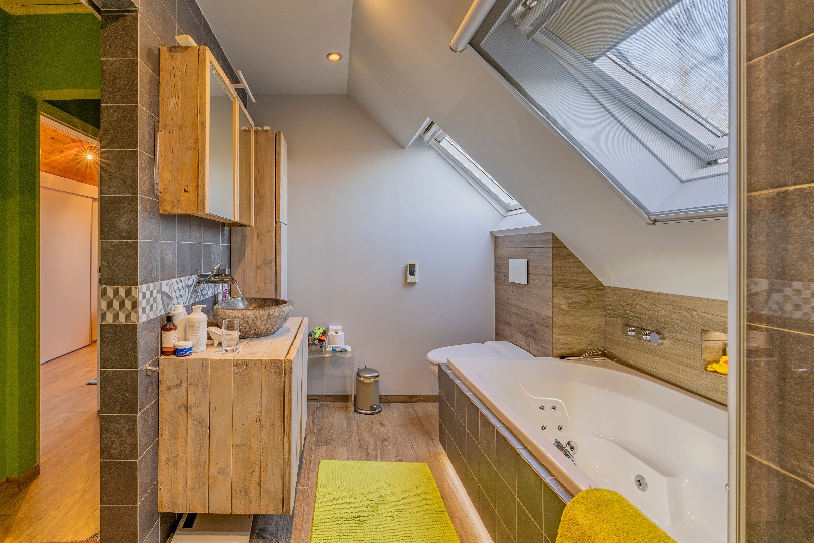 Gerenoveerde open bebouwing te koop te Lievegem 