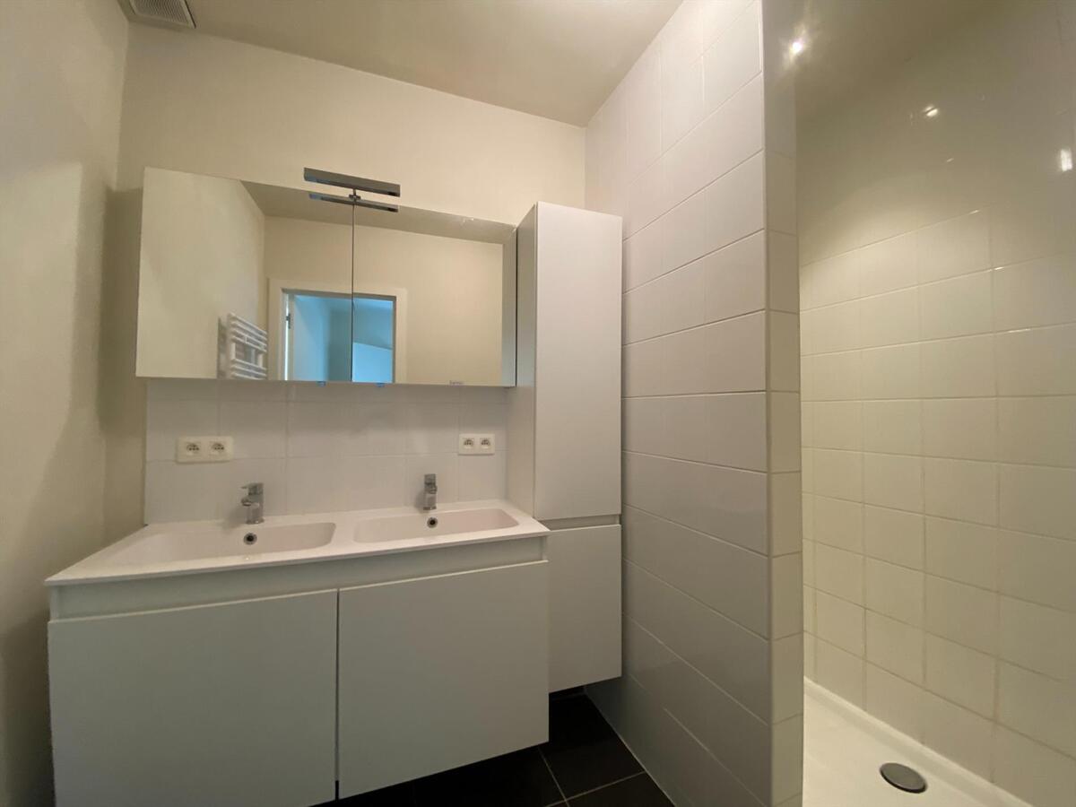 Rustig gelegen nieuwbouwwoning met garage 