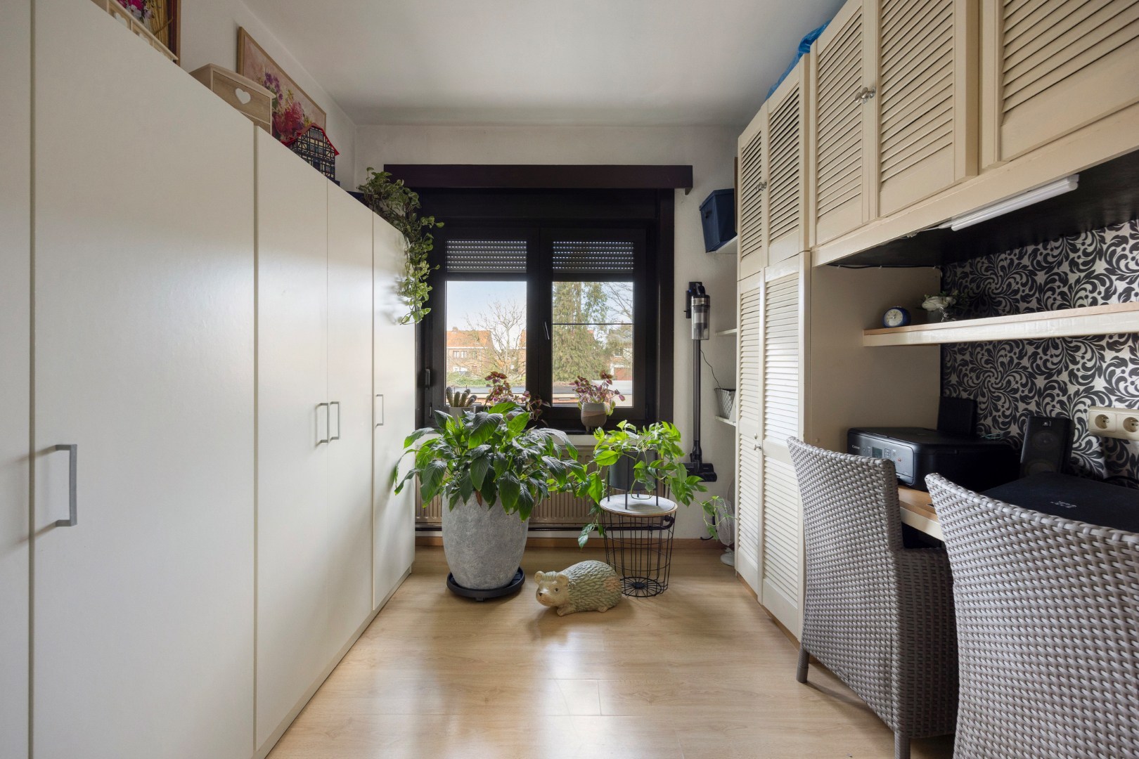 Instapklaar appartement met 3 slpk. en garage nabij centrum Mol 