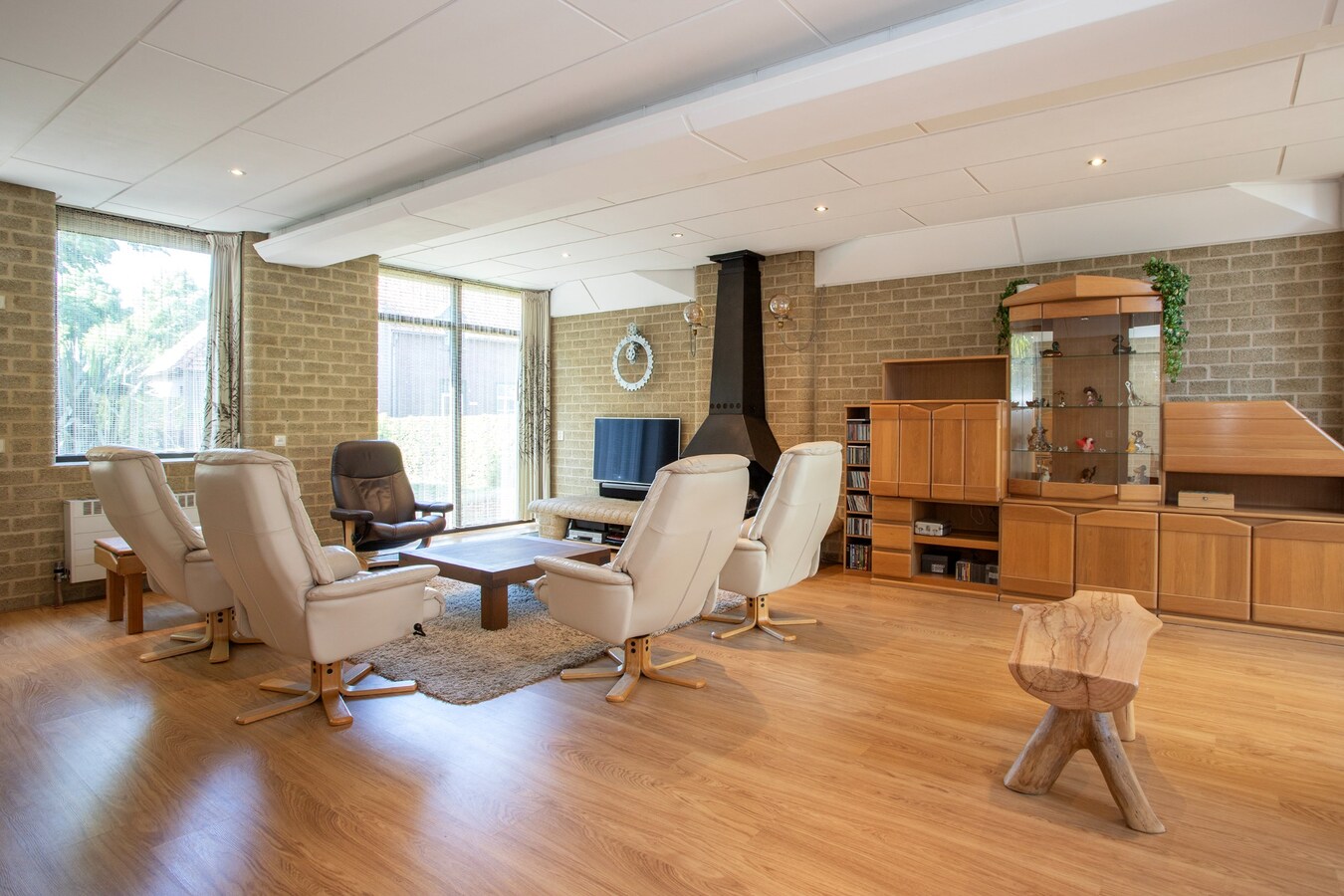 Vrijstaande woning met karakter, ruimte en een verrassende buitenruimte. 