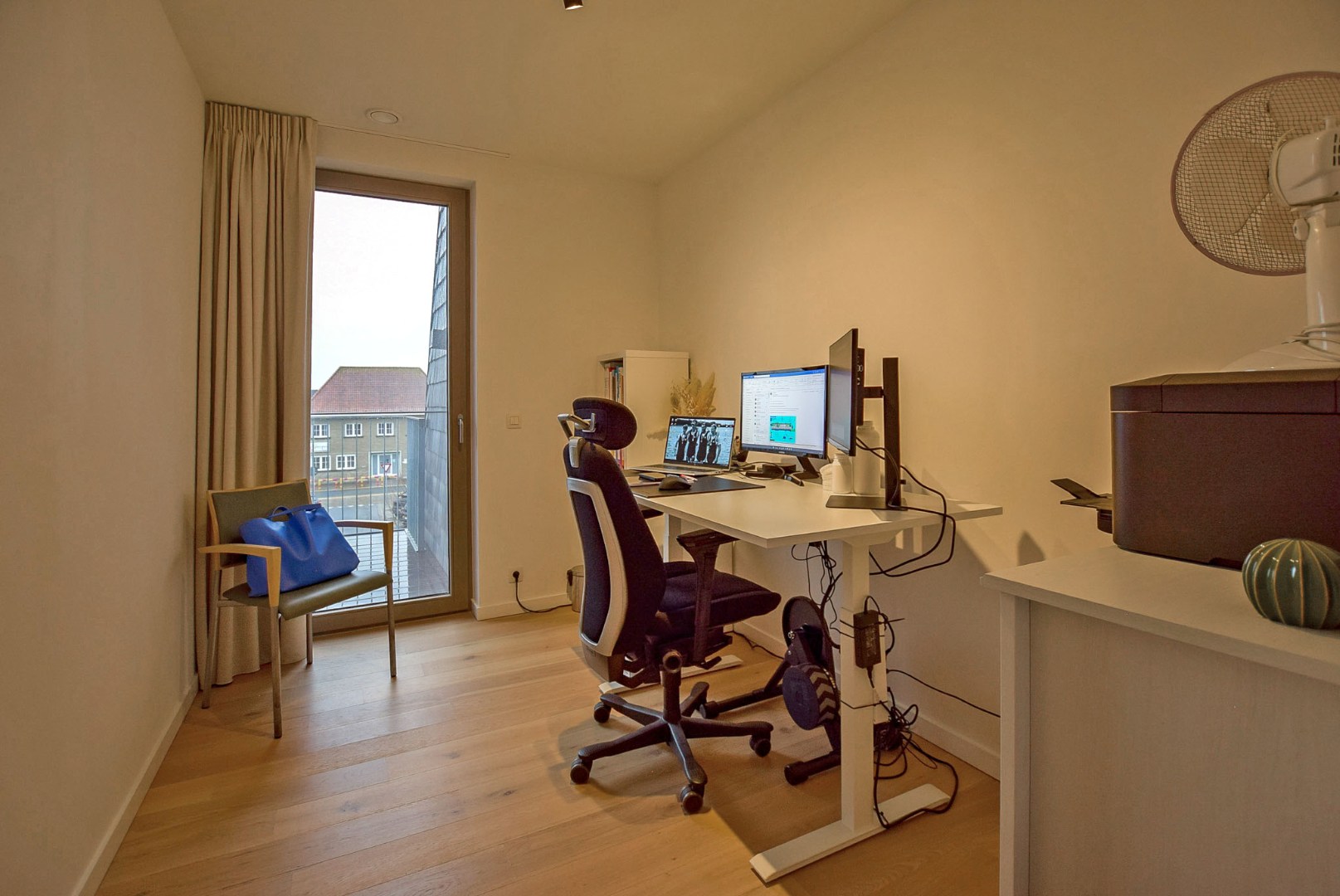 Recent dakappartement met 2 slaapkamers te Oostduinkerke. 