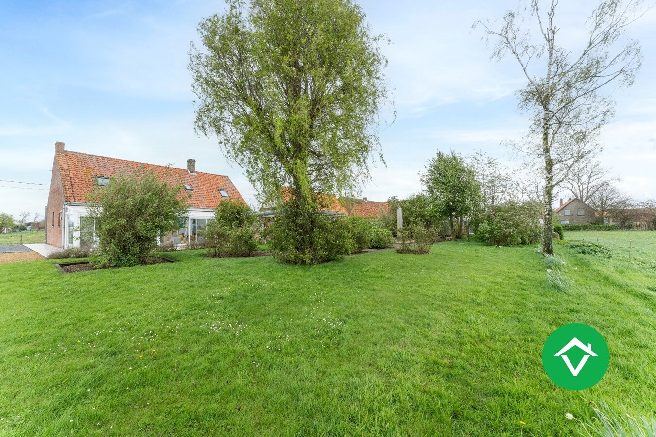 Alleenstaande woning met 4 slaapkamers en dubbele garage te Keiem 