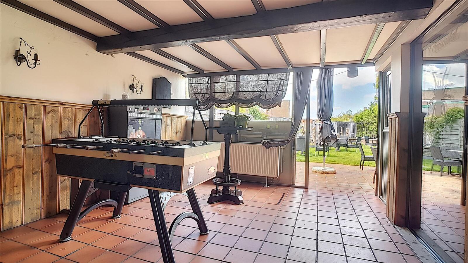 Handelshuis (momenteel café) op mooi perceel - Zeebrugge 