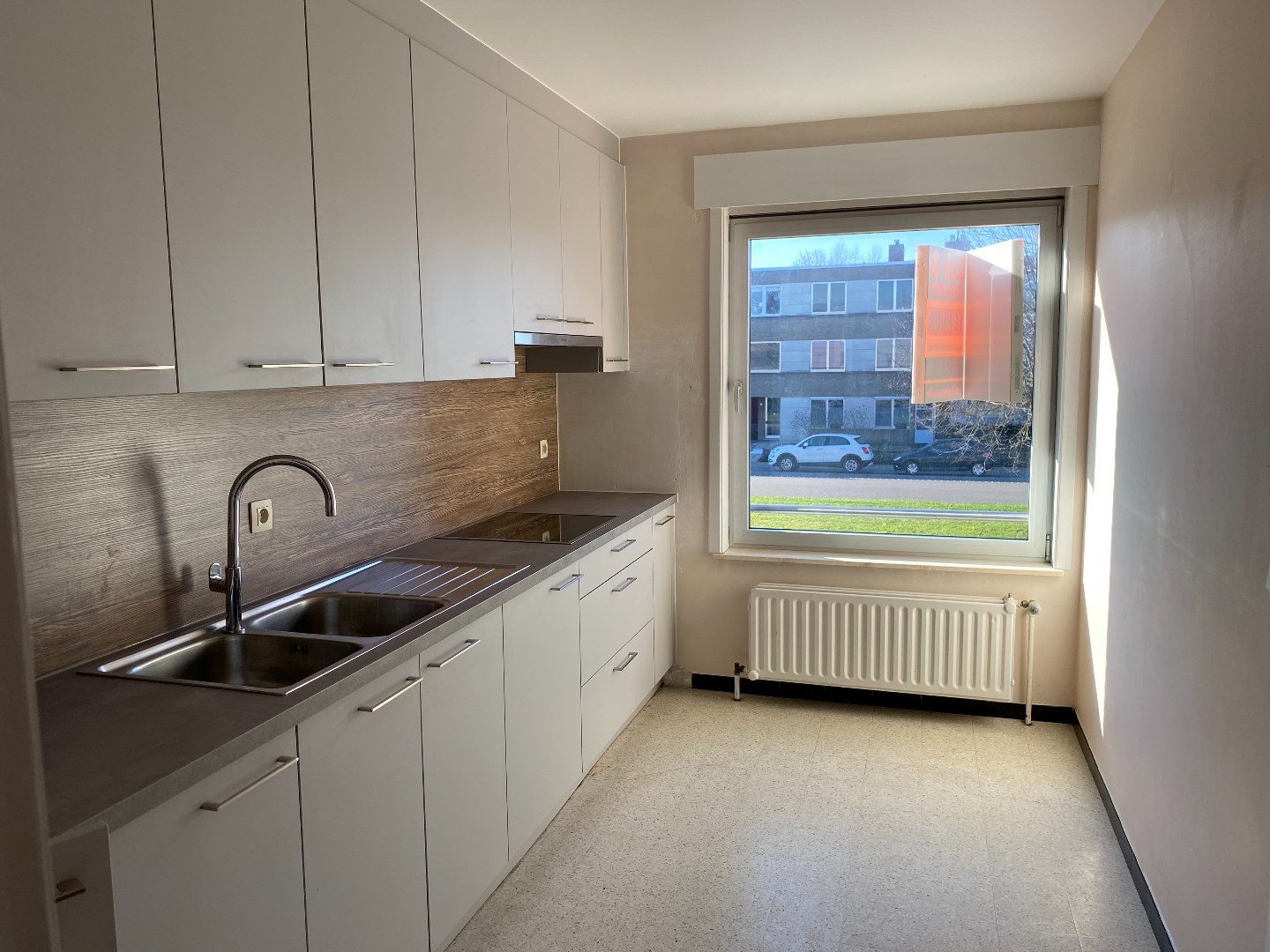 Ruim appartement met 2 slpk en garage 