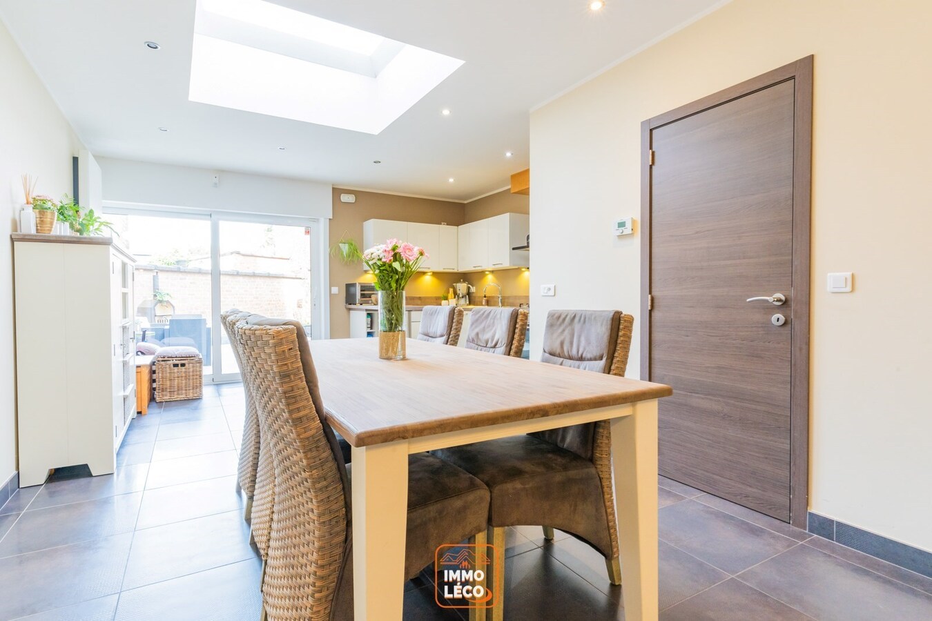 Maison 4 chambres avec commerce, plein centre-ville ! 