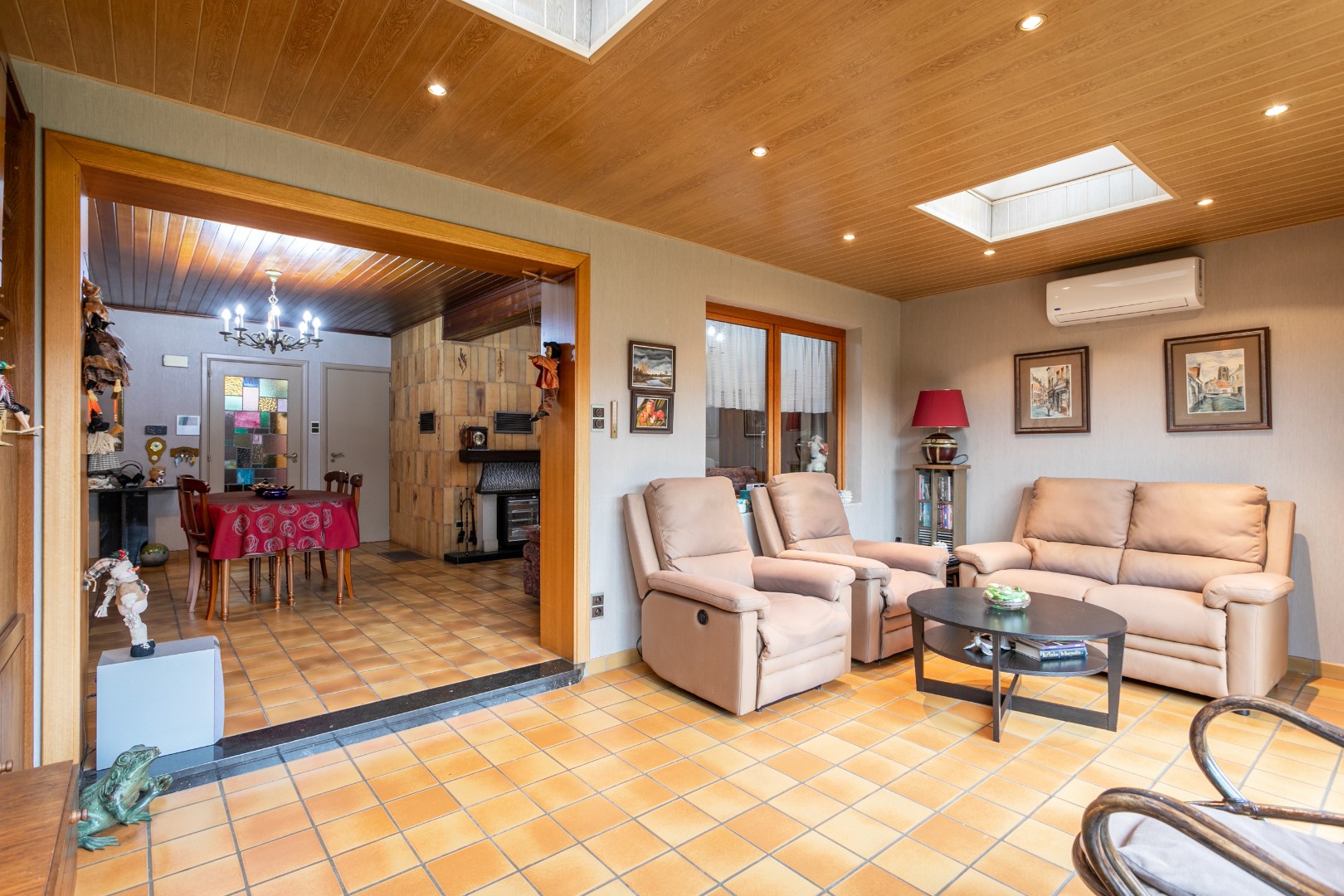 Solide 3-gevel woning met 3 slaapkamers, tuin en garage nabij centrum Halle 