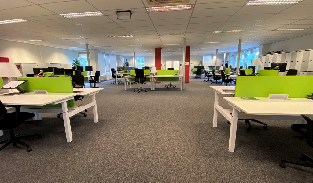 Kantoren te huur aan R4/E40 in Portalis gebouw in Zwijnaarde