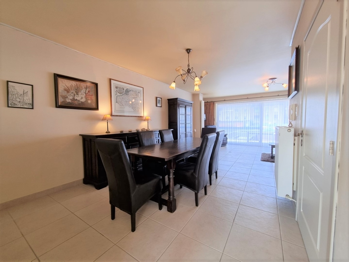 Centraal gelegen woning met grote garage en atelier - Zeebrugge 